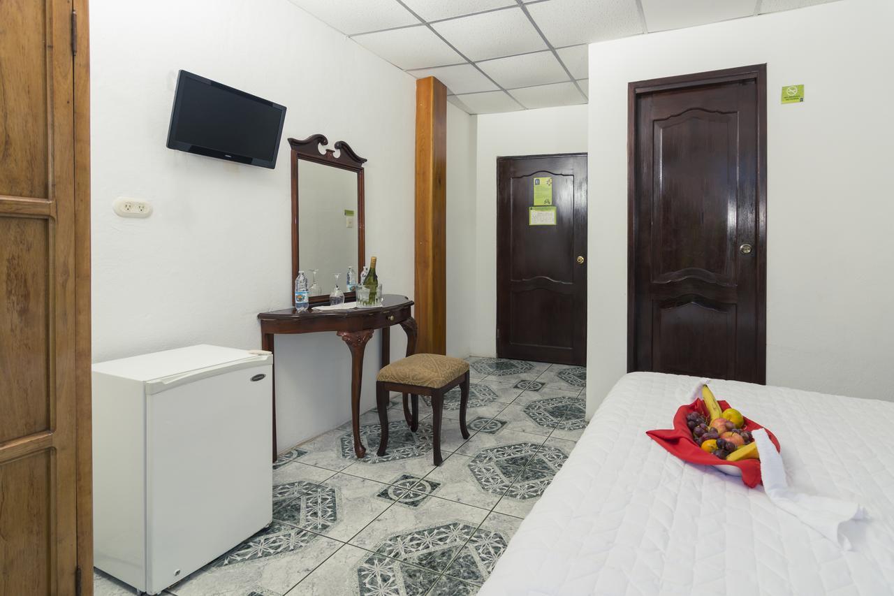 Grand Hotel Lobo De Mar Puerto Ayora  Dış mekan fotoğraf